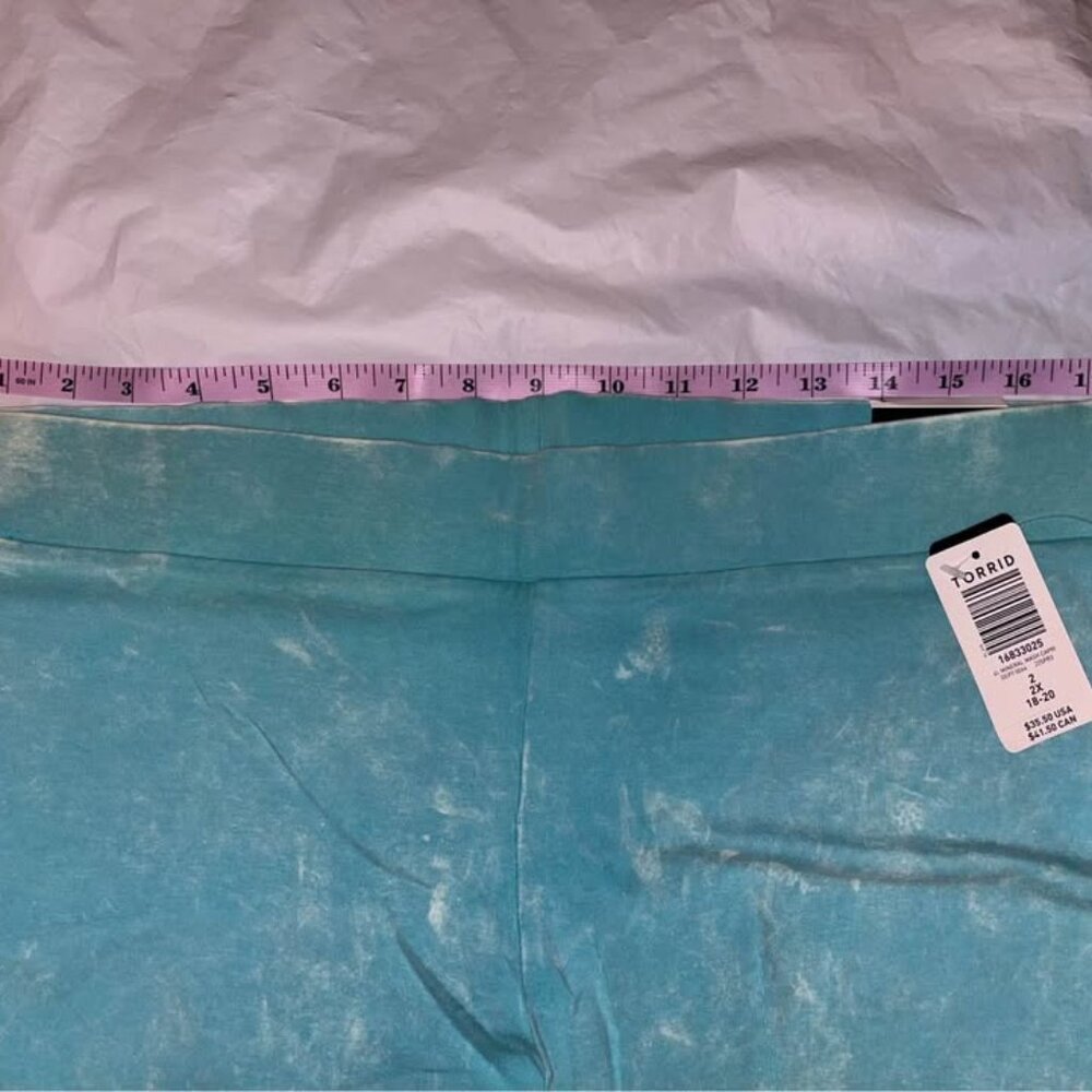 New! Torrid Capri Leggings size 2X (18-20) - Picture 8 of 10